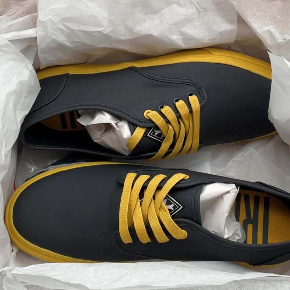 NWT Iron Fist Iron Fist The Winston Navy Blue Gold Waxed‎ Canvas Size 7